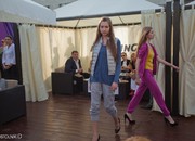 D34f_carousel